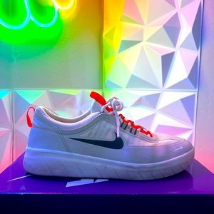 Nike Nijah 2 (White and Red)